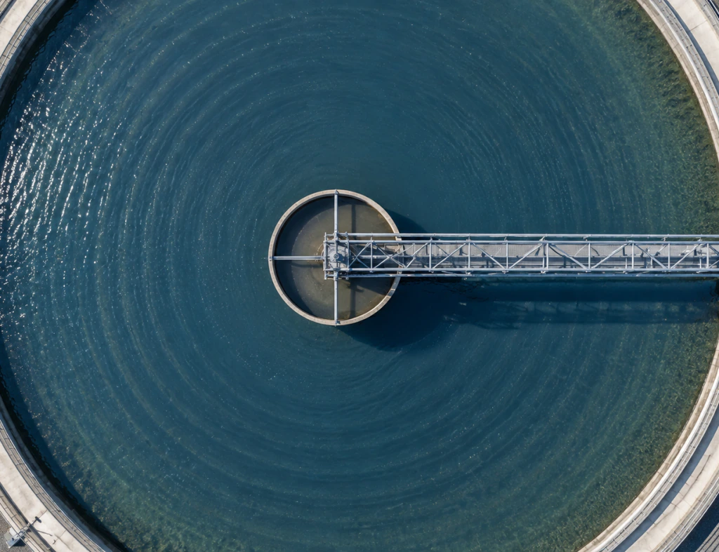 Aerial view of a circular clarifier at a water treatment works